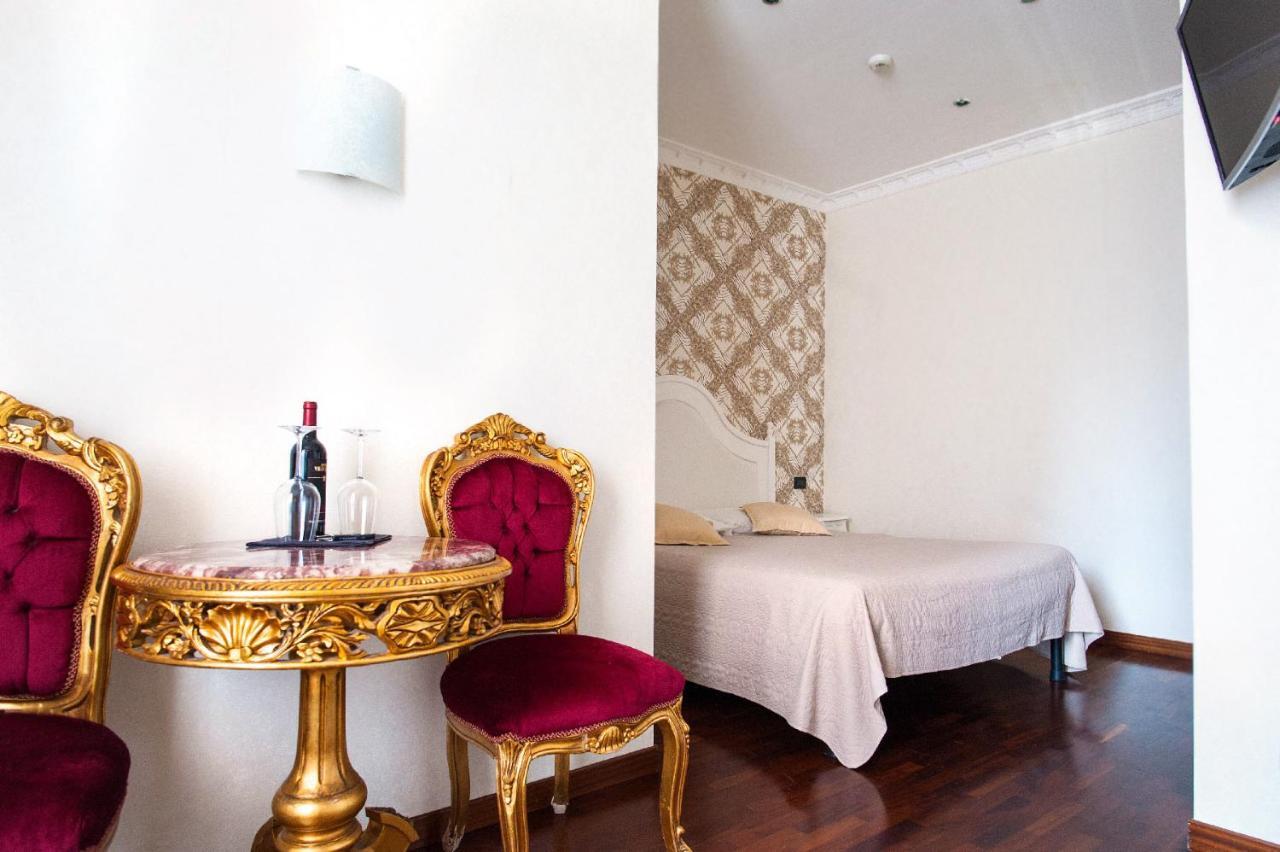 Royal House Hotel โรม ภายนอก รูปภาพ